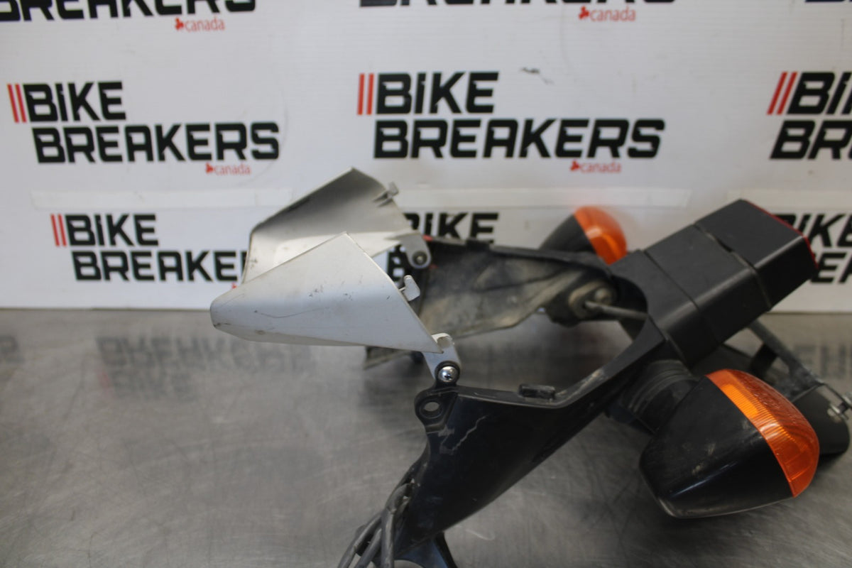 05-06 HONDA CBR600RR REAR BACK FENDER MUD GUARD BB893