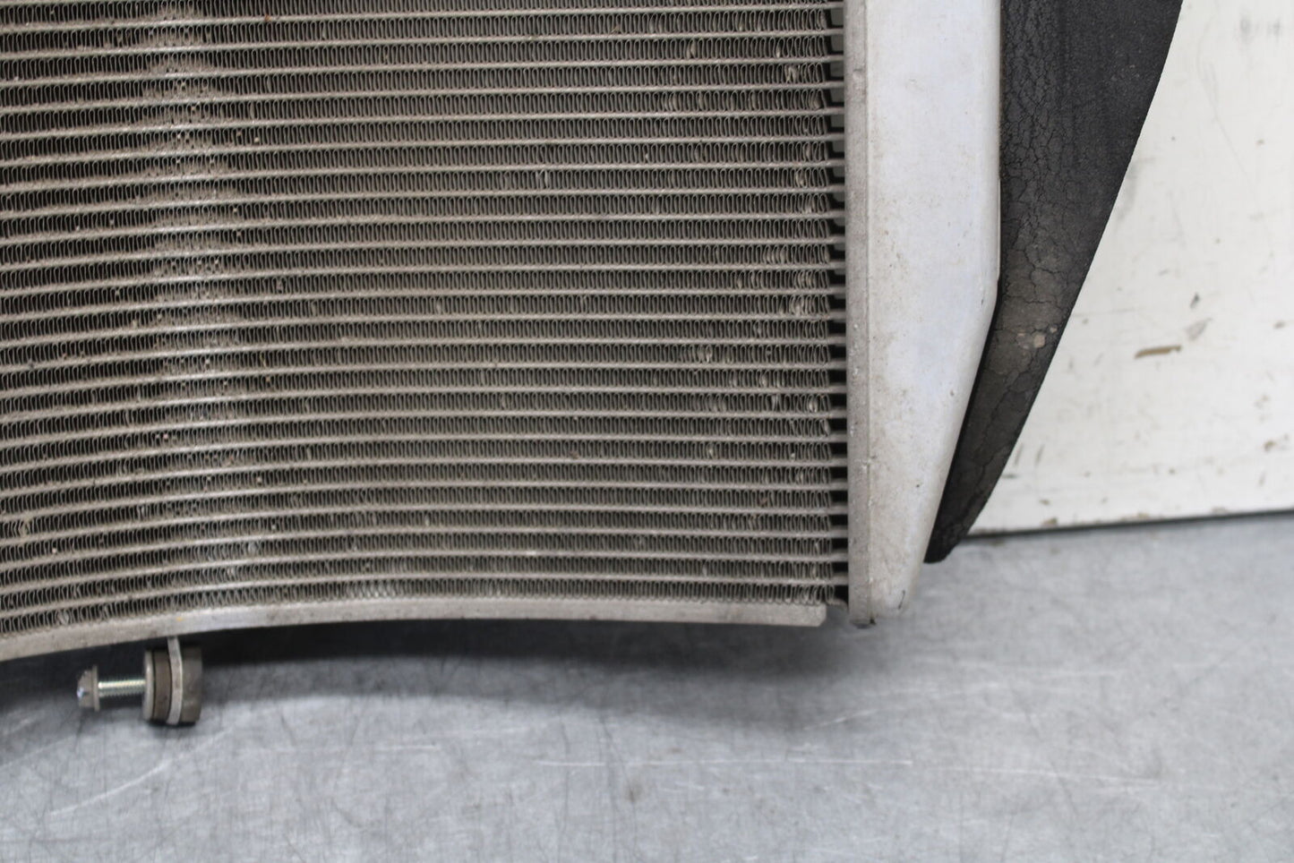 13-18 KAWASAKI NINJA ZX6R ENGINE RADIATOR MOTOR COOLER COOLING RADIATER  BB682