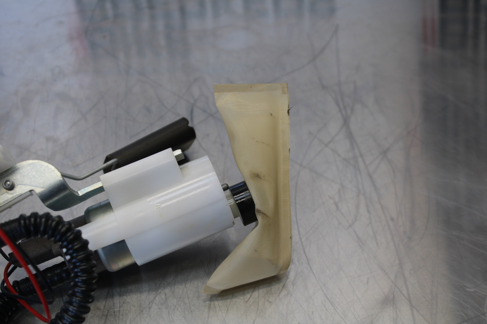 06-12 BMW F800ST FUEL PUMP GAS PETROL SENDER UNIT BB144