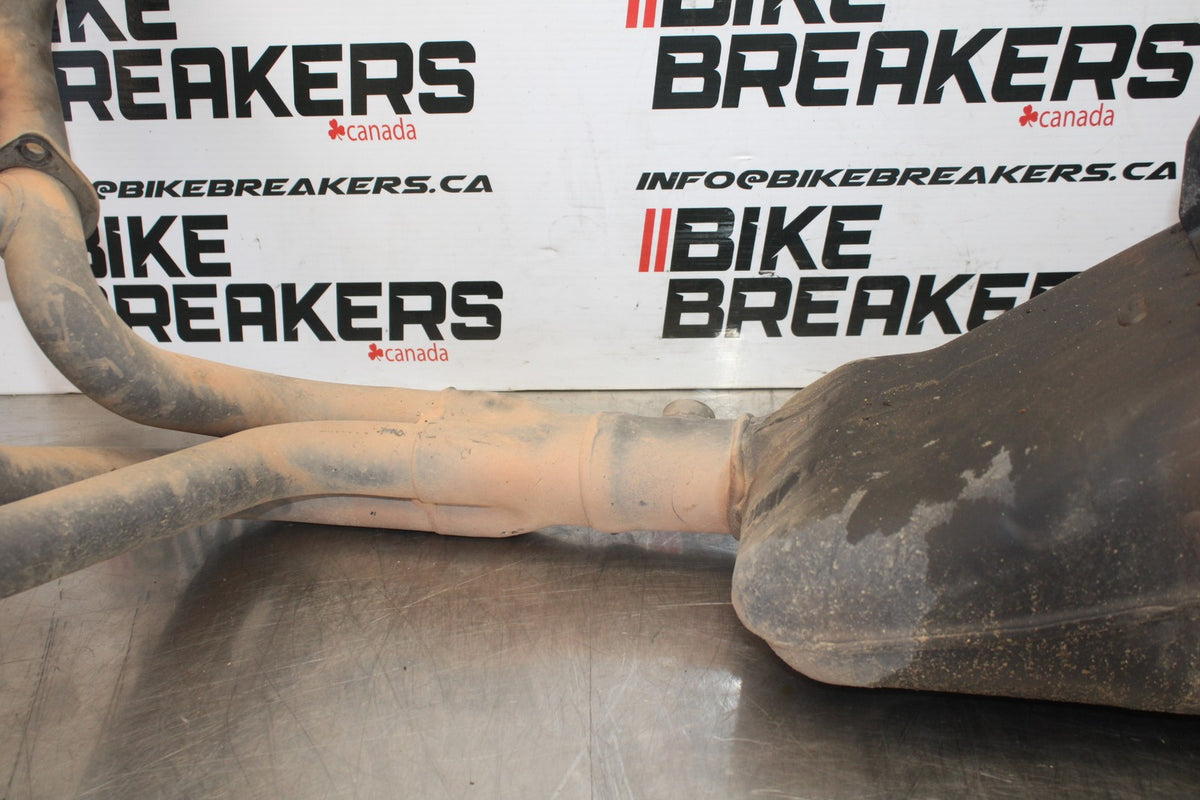 16 YAMAHA XSR900 FULL EXHAUST SYSTEM HEADERS PIPE MUFFLER BB786