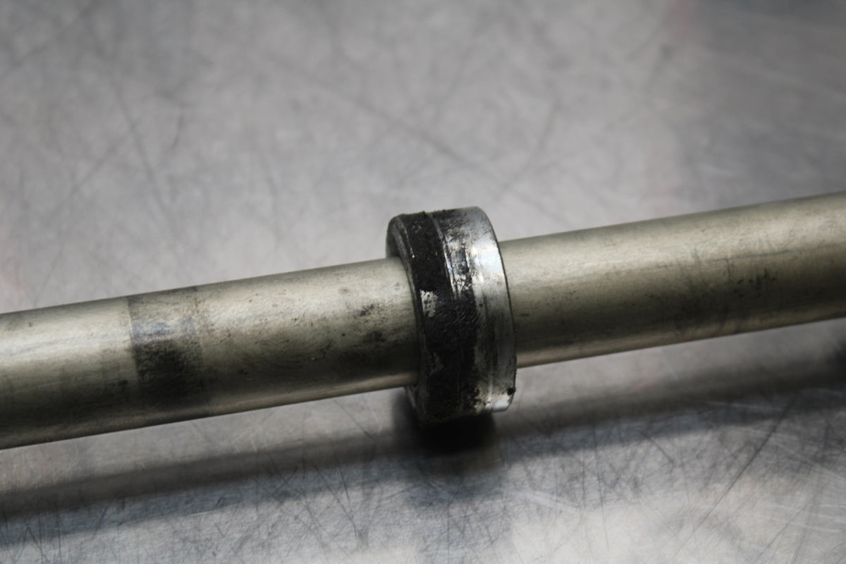 07 KAWASAKI Z1000 REAR AXLE BACK WHEEL RIM PIVOT BOLT AXEL BB148