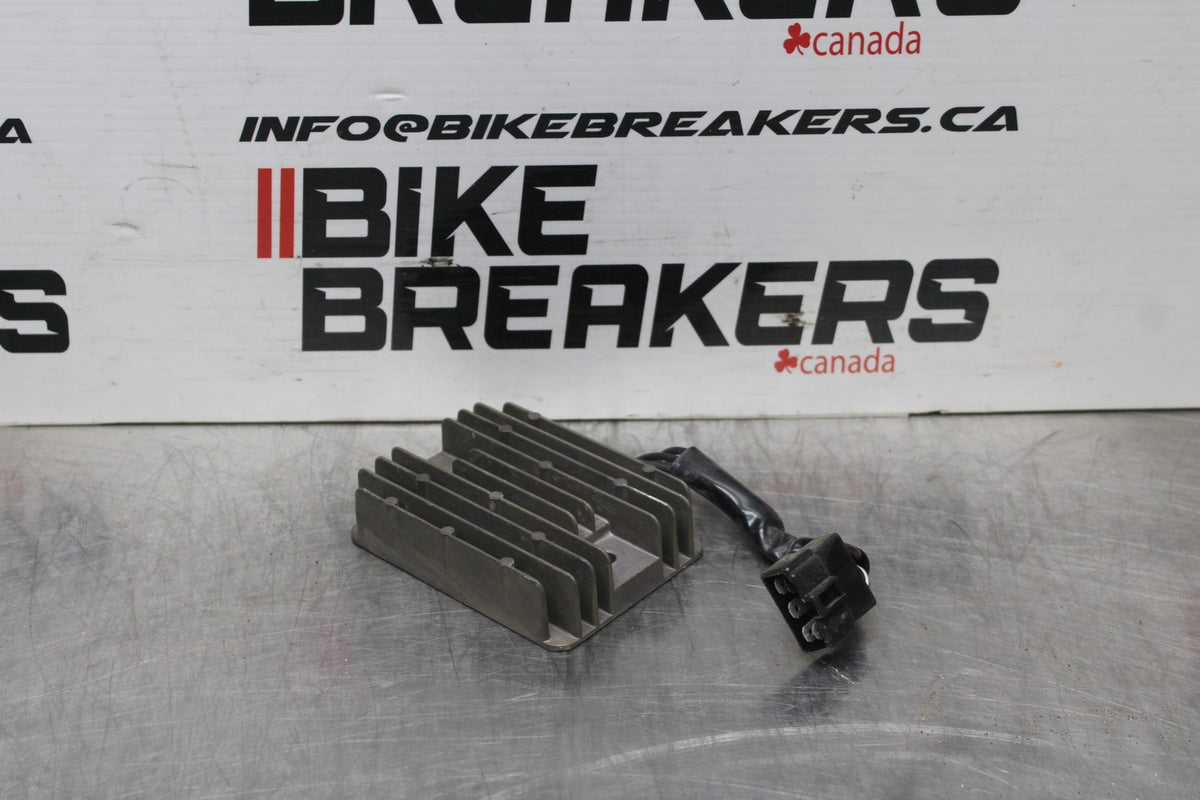 04-05 SUZUKI GSXR600 RECTIFIER VOLTAGE REGULATOR BB792