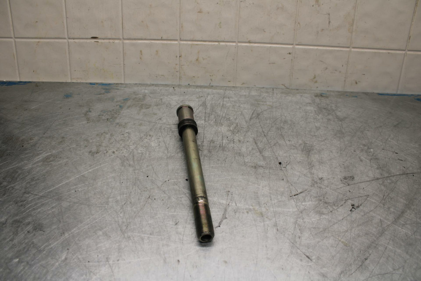 10-13 KAWASAKI Z1000 FRONT WHEEL RIM AXLE PIVOT BOLT  BB421