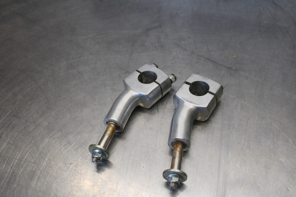 95 HONDA SHADOW 1100 HANDLEBAR RISERS BB885