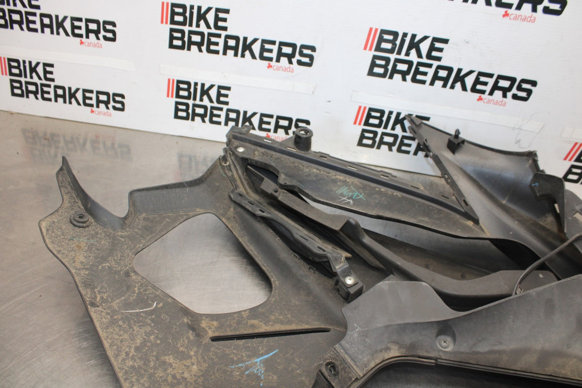 23 YAMAHA YZF R3 LEFT LOWER MID UPPER SIDE FAIRING COWL BB003