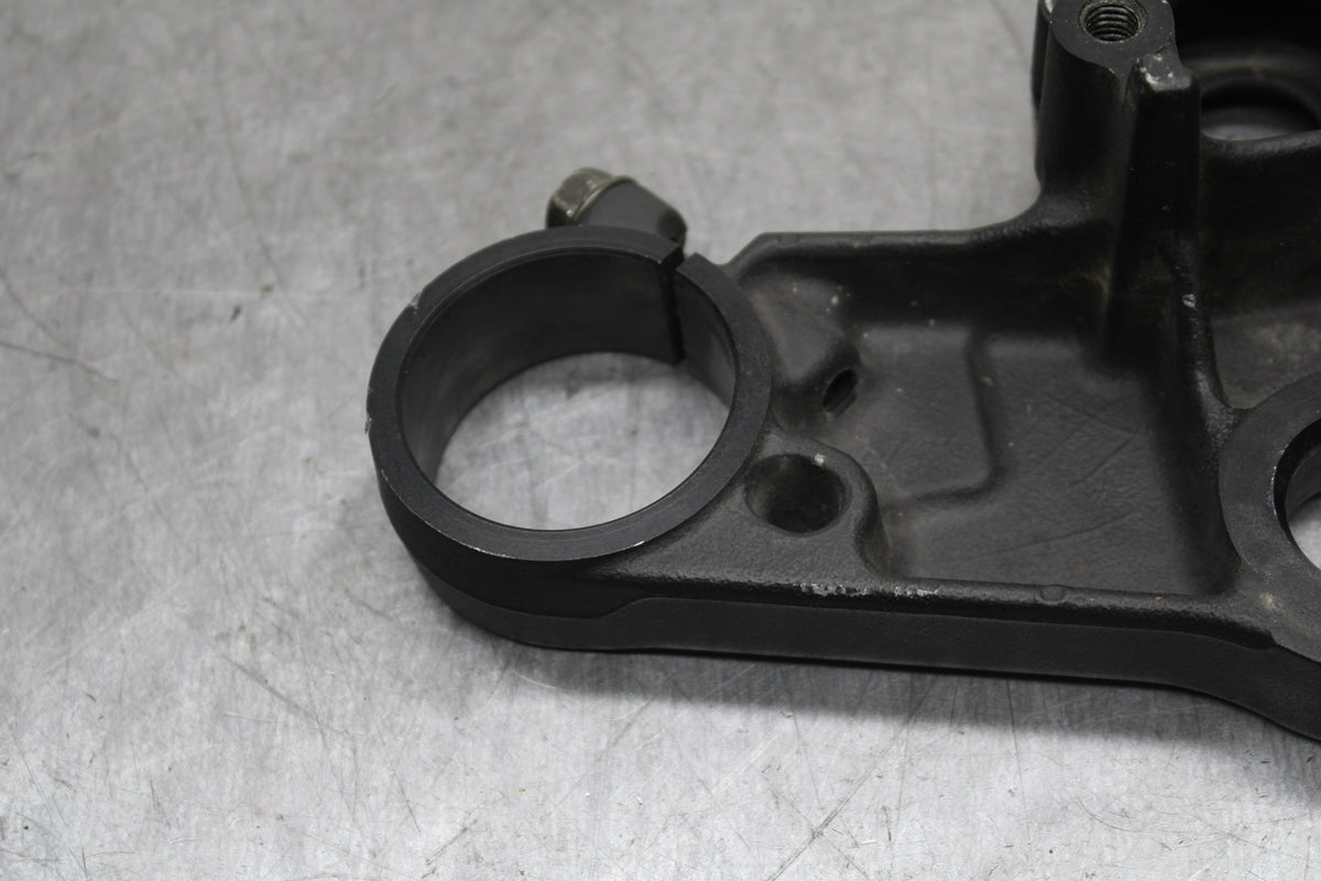 03-04 HONDA CBR600RR FORKS UPPER TRIPLE TREE CLAMP BB122