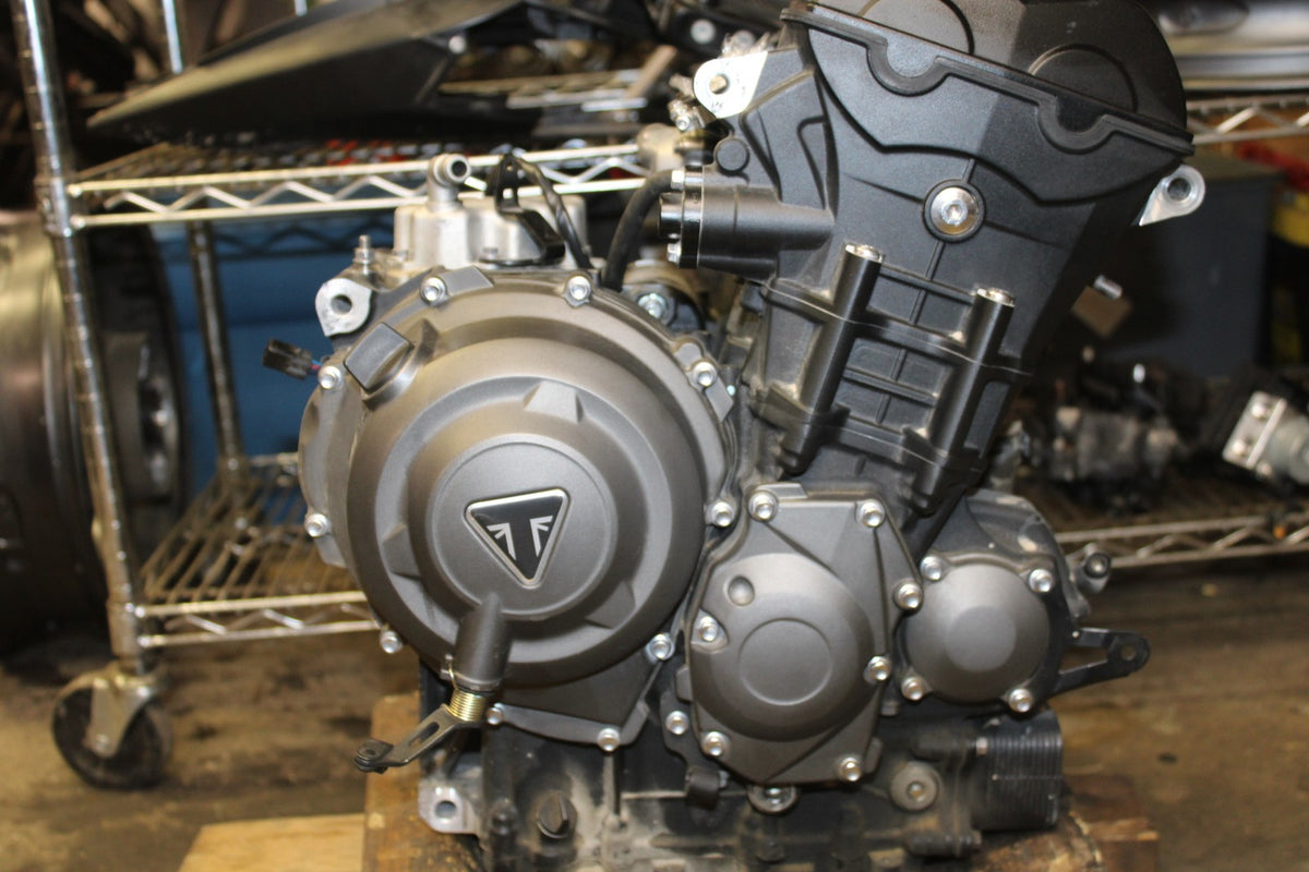 20 TRIUMPH STREET TRIPLE 765 15,358KM ENGINE MOTOR BB864