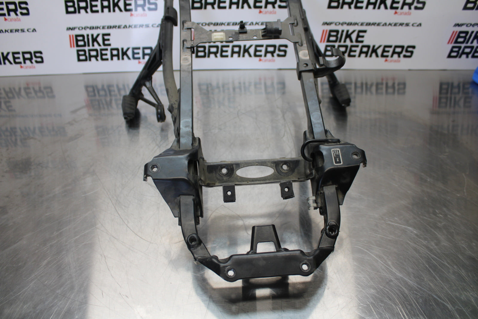 06-12 BMW F800ST REAR SUBFRAME BACK SUB FRAME BB144