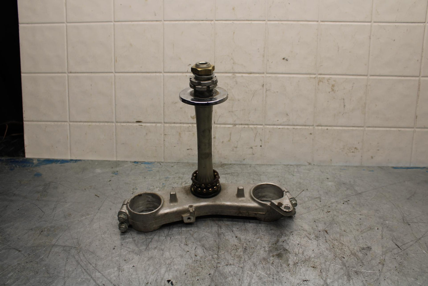99-07 SUZUKI HAYABUSA GSX1300R FRONT FORKS CLAMP LOWER TRIPLE TREE STEM BB426