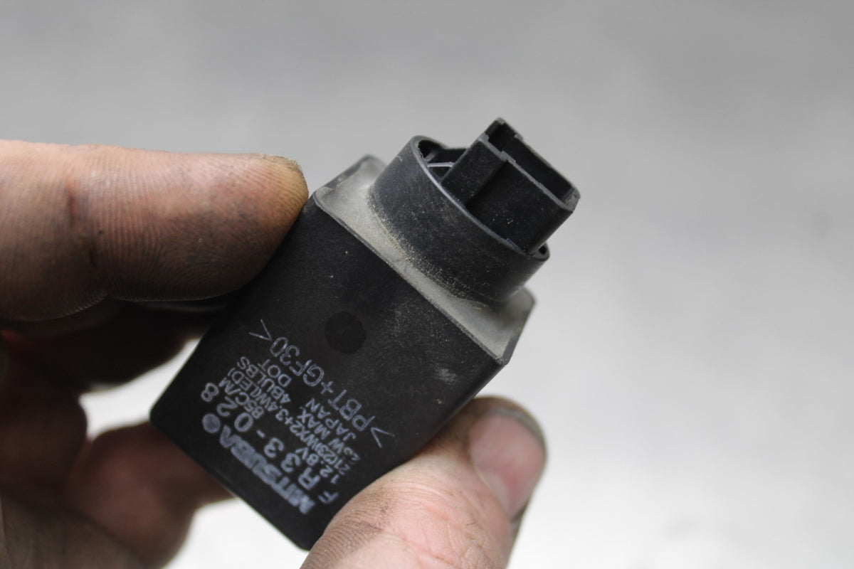 18 HONDA CB500F TURN SIGNAL BLINKER RELAY FLASHER SWITCH BB861