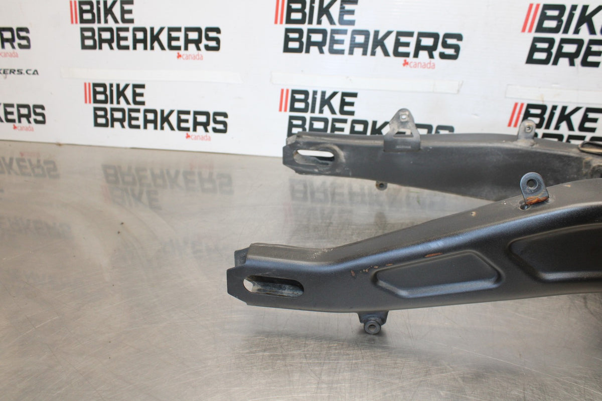 23 KAWASAKI NINJA 650 EX650 REAR SWINGARM BACK SUSPENSION SWING ARM BB920