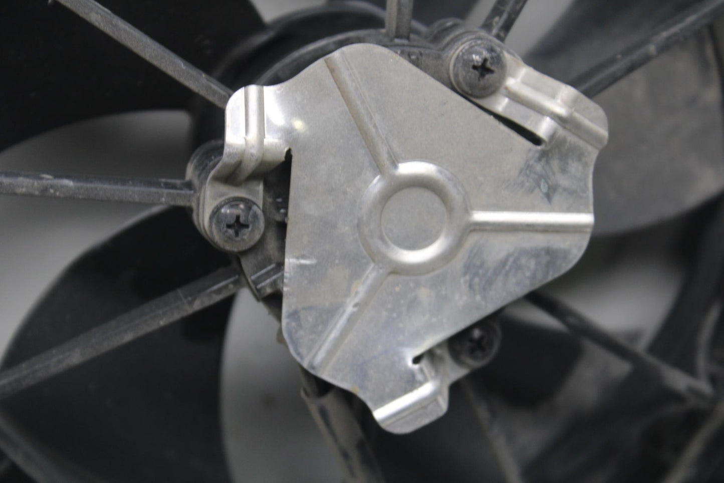  BB6042016 BMW S1000R ABS ENGINE RADIATOR COOLING FAN BB604