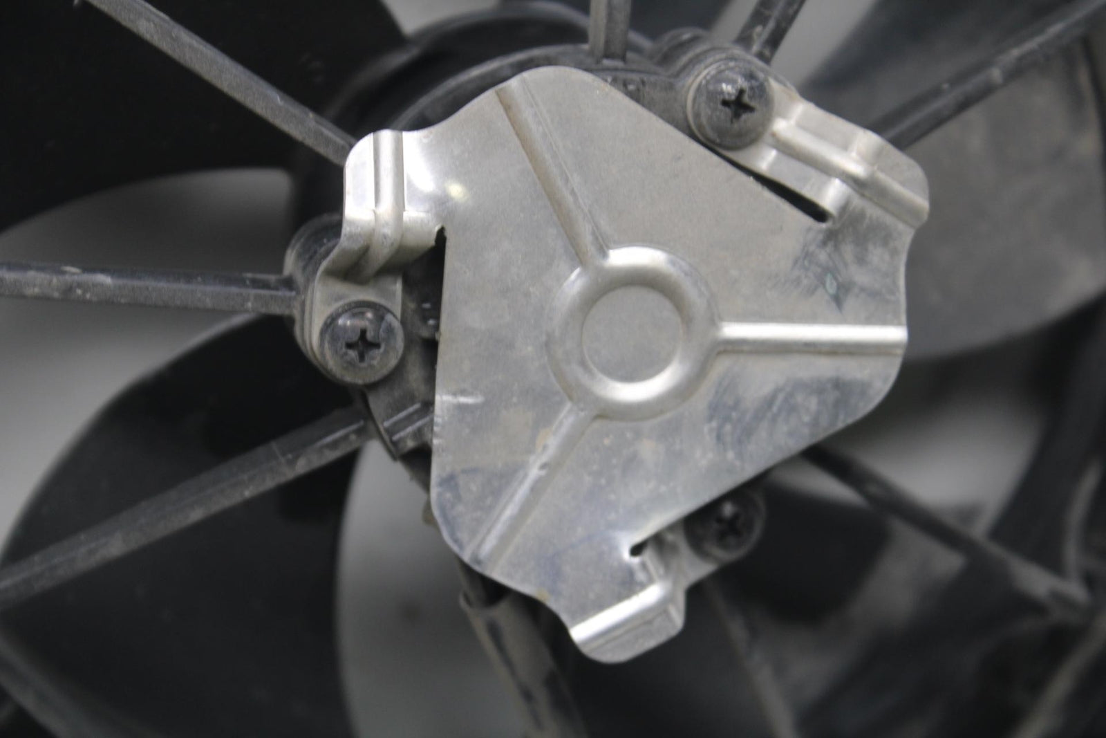  BB6042016 BMW S1000R ABS ENGINE RADIATOR COOLING FAN BB604