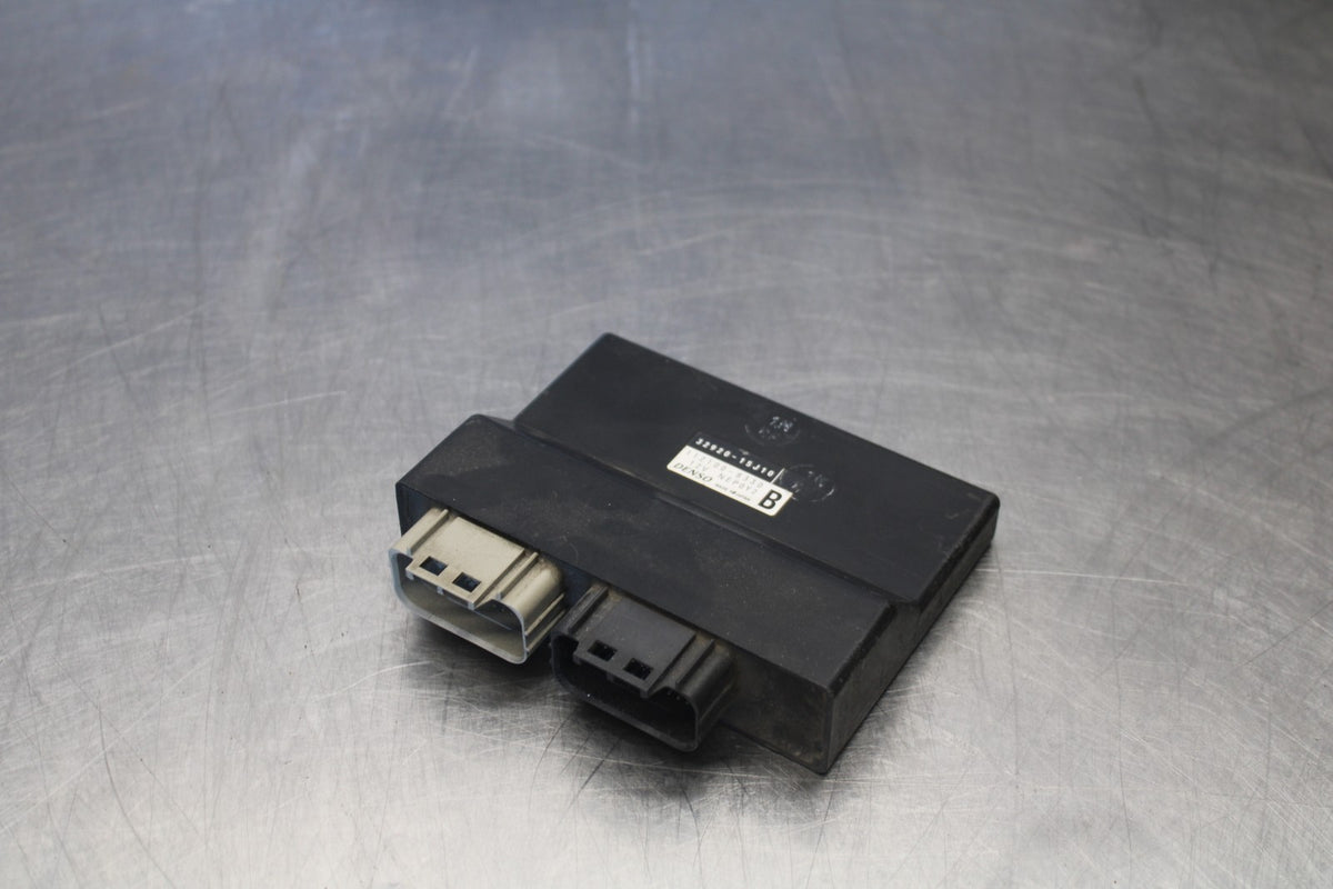 11-26 SUZUKI GSXR750 ECU COMPUTER CONTROLLER UNIT BLACK BOX ECM CDI BB882