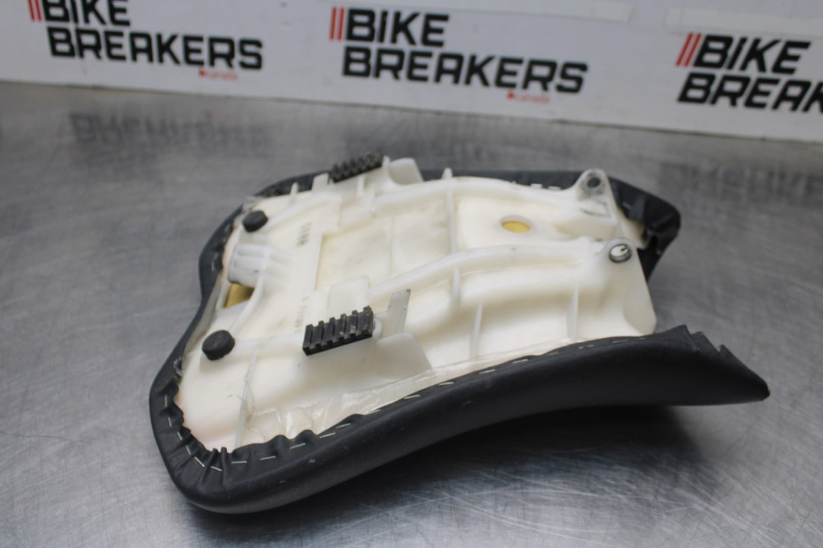 08 KAWASAKI NINJA ZX10R FRONT DRIVERS SEAT PAD SADDLE PILLION BB902