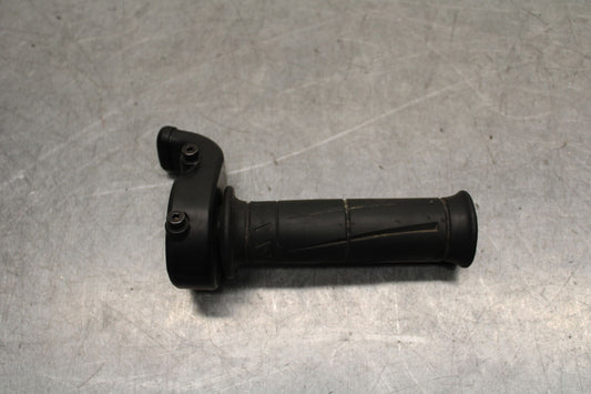 16 KAWASAKI NINJA ZX10R THROTTLE CABLE HOUSING AND TUBE BB650