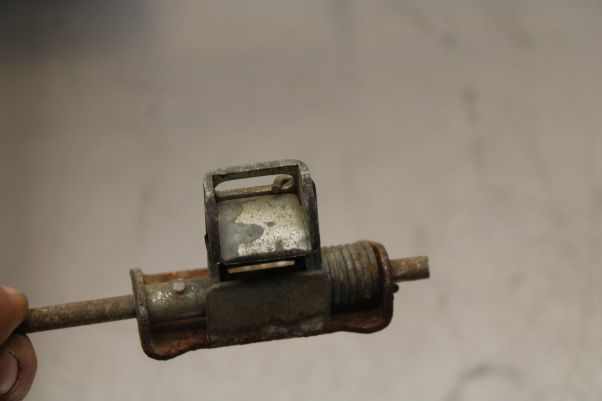 82 HONDA CT70 TRAIL SEAT LATCH  BB138