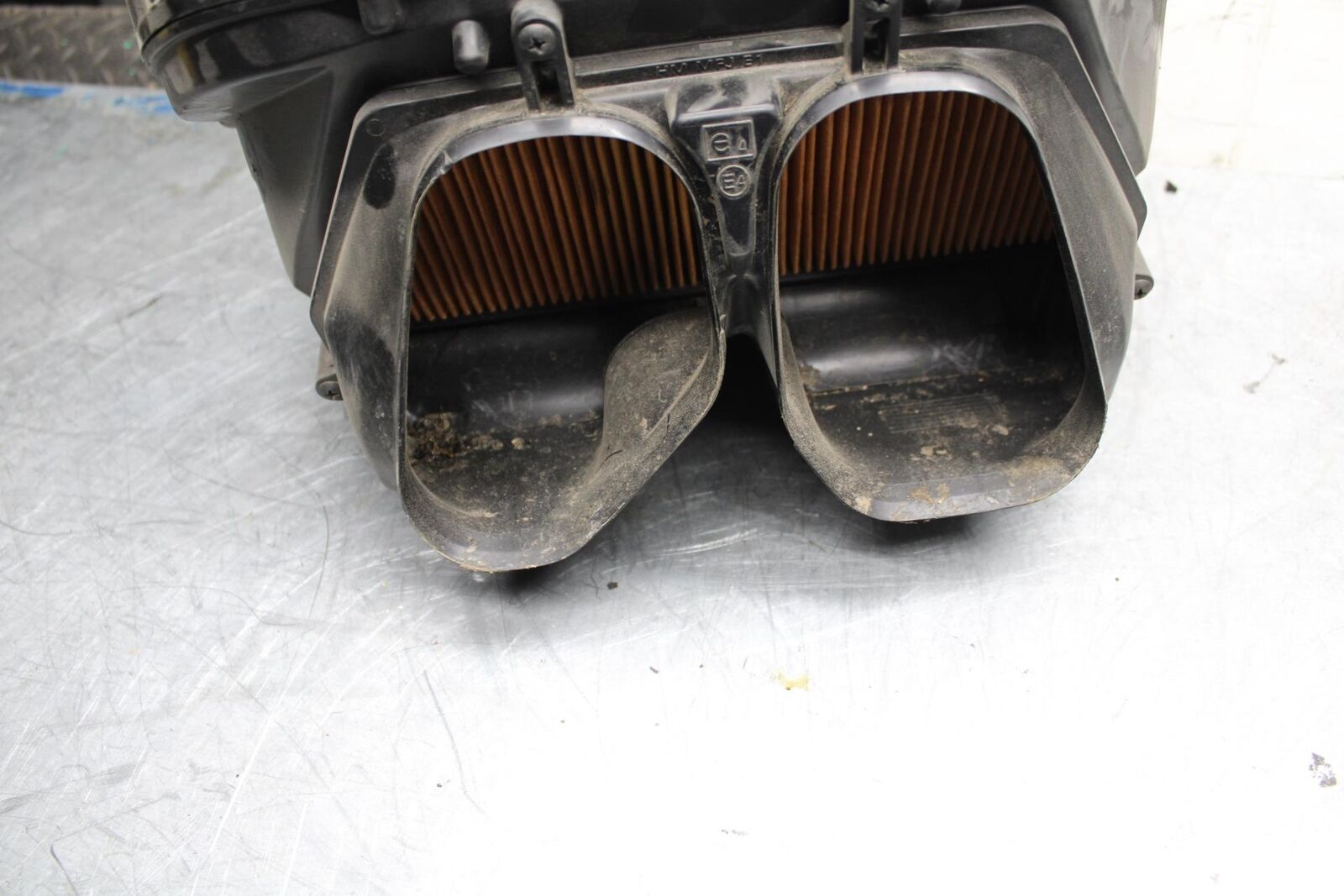 09-12 HONDA CBR600RR AIRBOX AIR INTAKE 17220-MFJ-D00 17240-MFJ-D00 BB450
