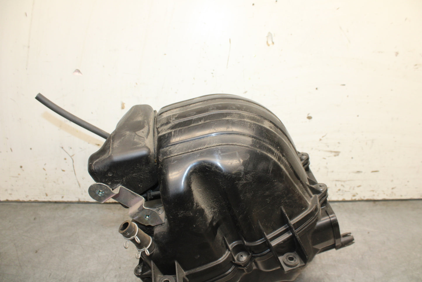 15-16 HONDA CB300F AIRBOX AIR INTAKE FILTER BOX BB740