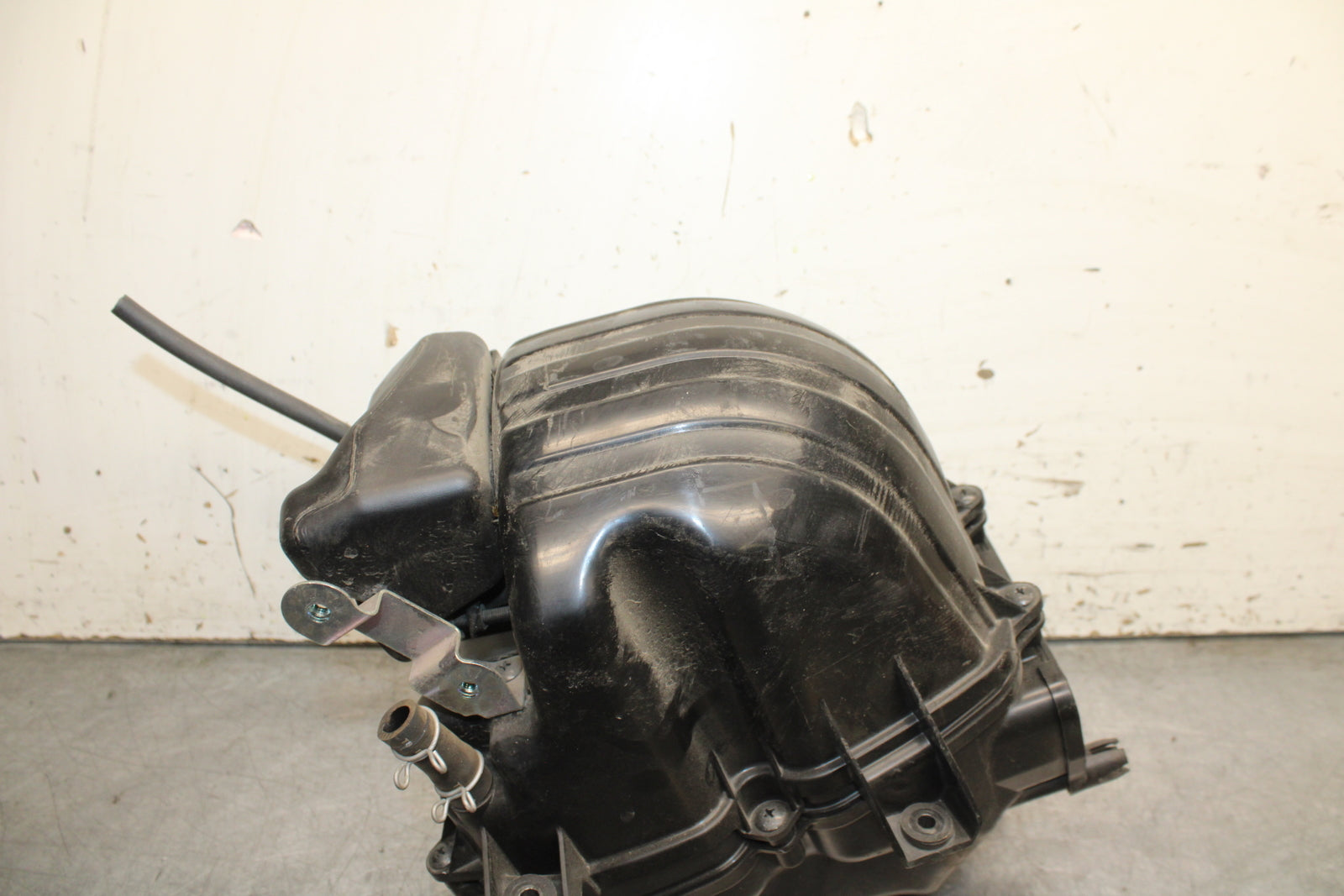 15-16 HONDA CB300F AIRBOX AIR INTAKE FILTER BOX BB740