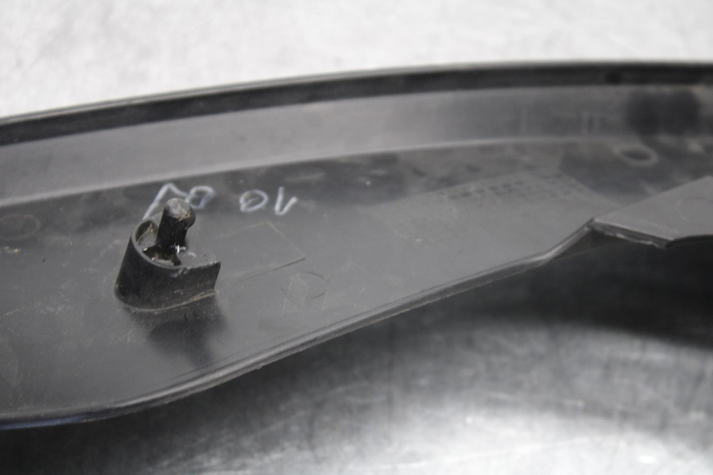 15-16 KAWASAKI EX300 LEFT AND RIGHT SET PAIR GAS TANK FUEL CELL PANEL TRIM BB635