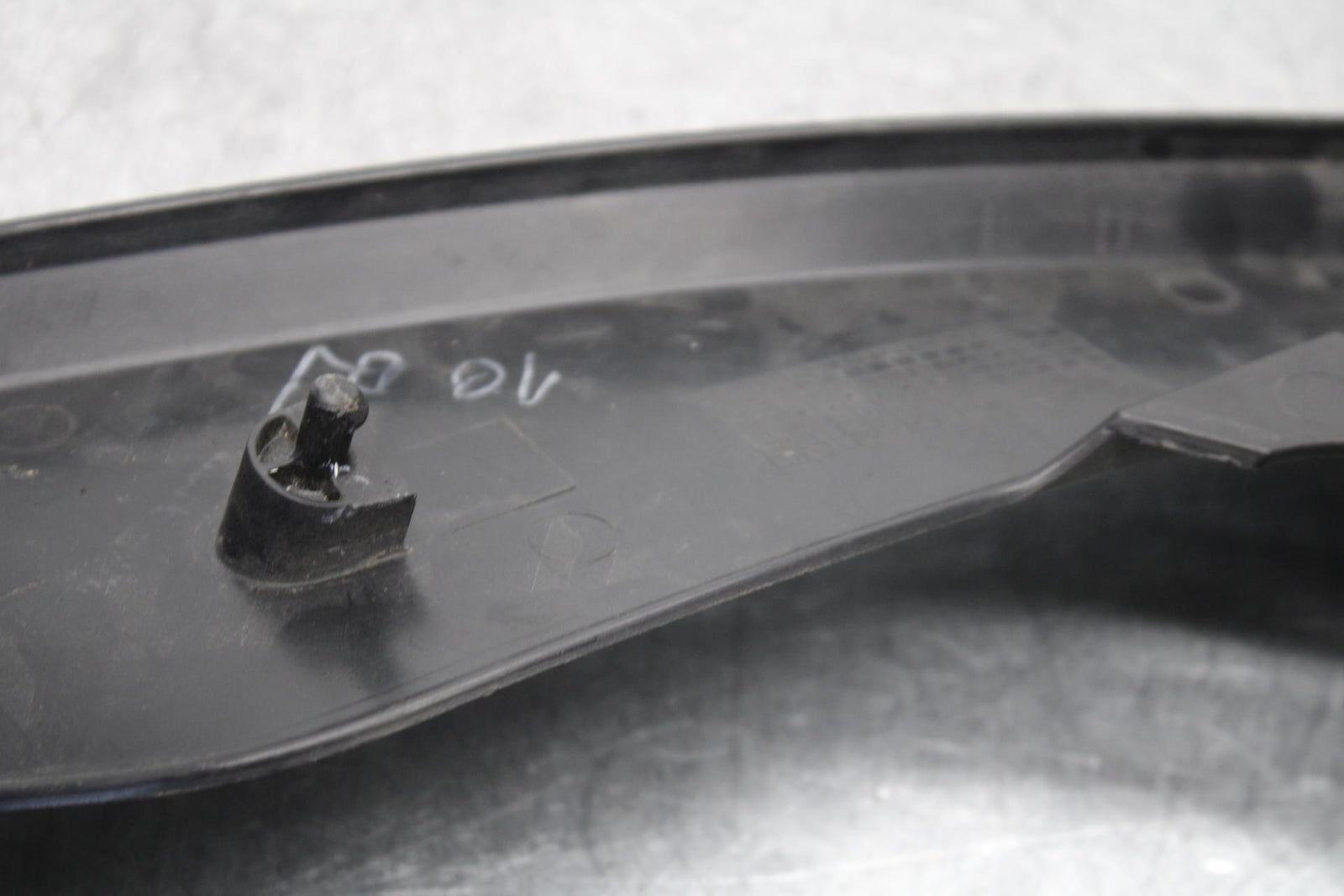 15-16 KAWASAKI EX300 LEFT AND RIGHT SET PAIR GAS TANK FUEL CELL PANEL TRIM BB635