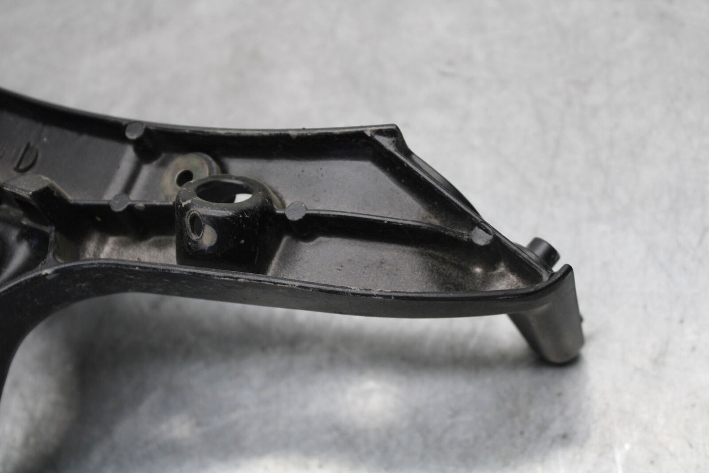 05-06 HONDA CBR600RR UPPER FAIRING MIRROR GAUGES STAY BRACKET BB655