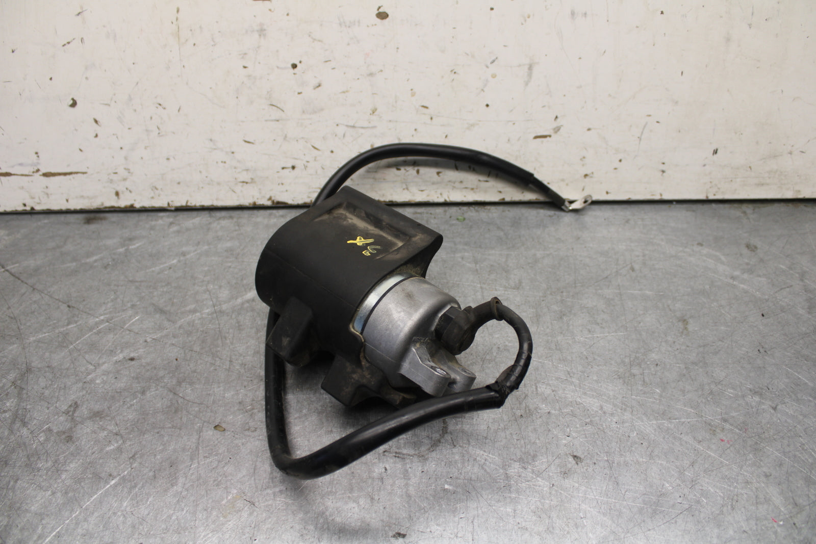 22-24 YAMAHA XSR900 ENGINE STARTING STARTER MOTOR -DC 12V BB683