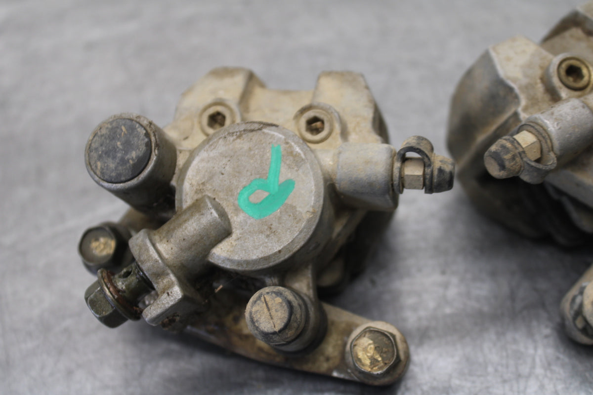 01-05 YAMAHA RAPTOR 660R LEFT RIGHT FRONT BRAKE CALIPER BB695