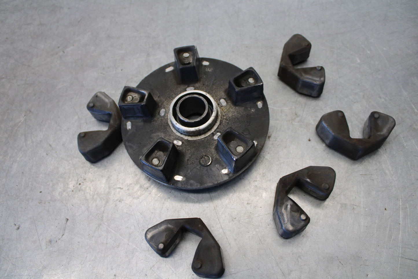 05-06 SUZUKI GSXR1000 REAR HUB SHOCK DAMPERS CUSH ABSORBERS 64651-35F20 BB663