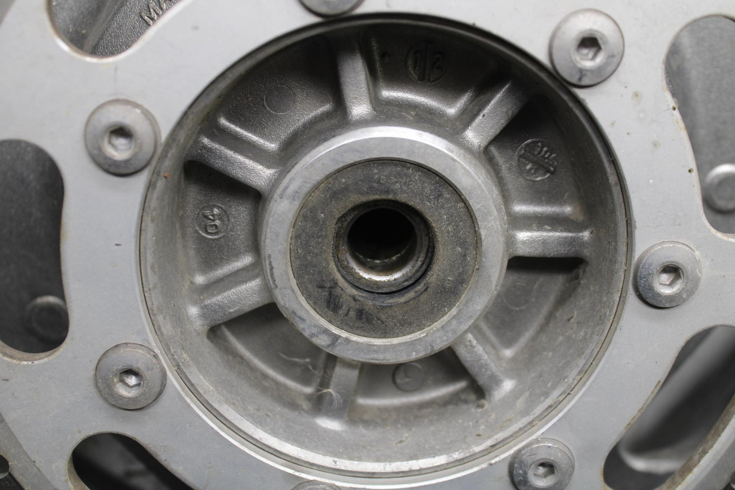 2005 Kawasaki Vulcan 1600 VN1600D Nomad REAR ROTOR AND WHEEL BB556