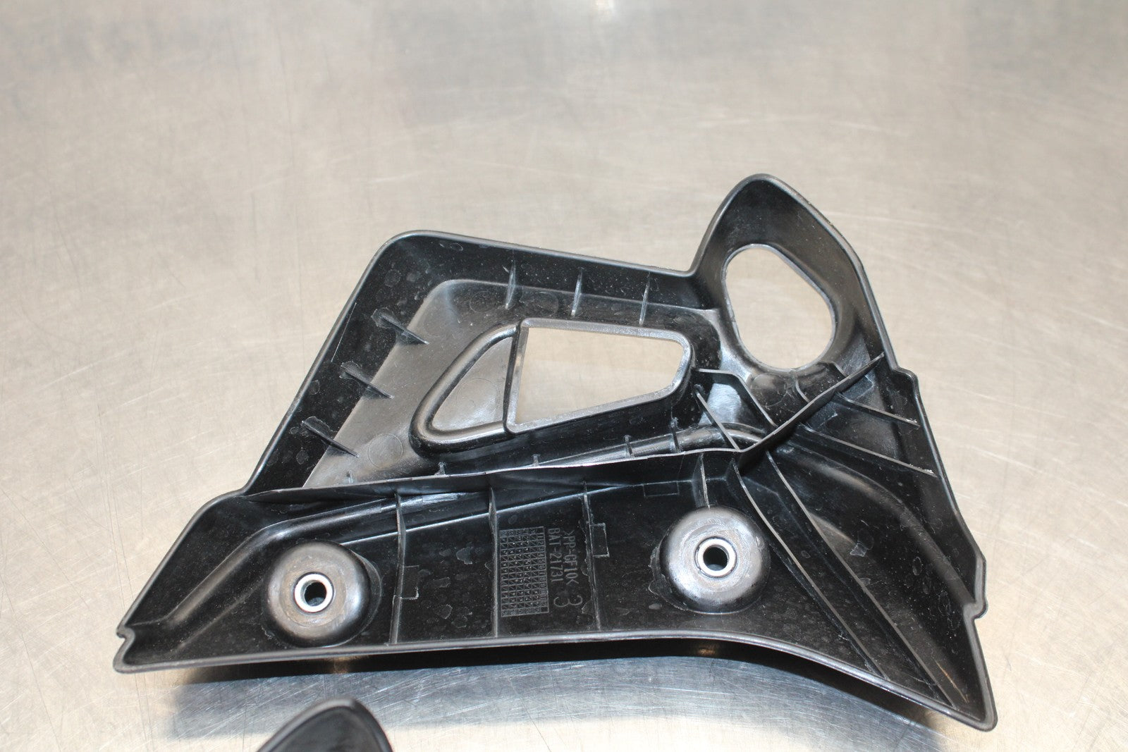 23-24 YAMAHA MT-07 ENGINE RADIATOR GUARD COVER TRIM SET BB194