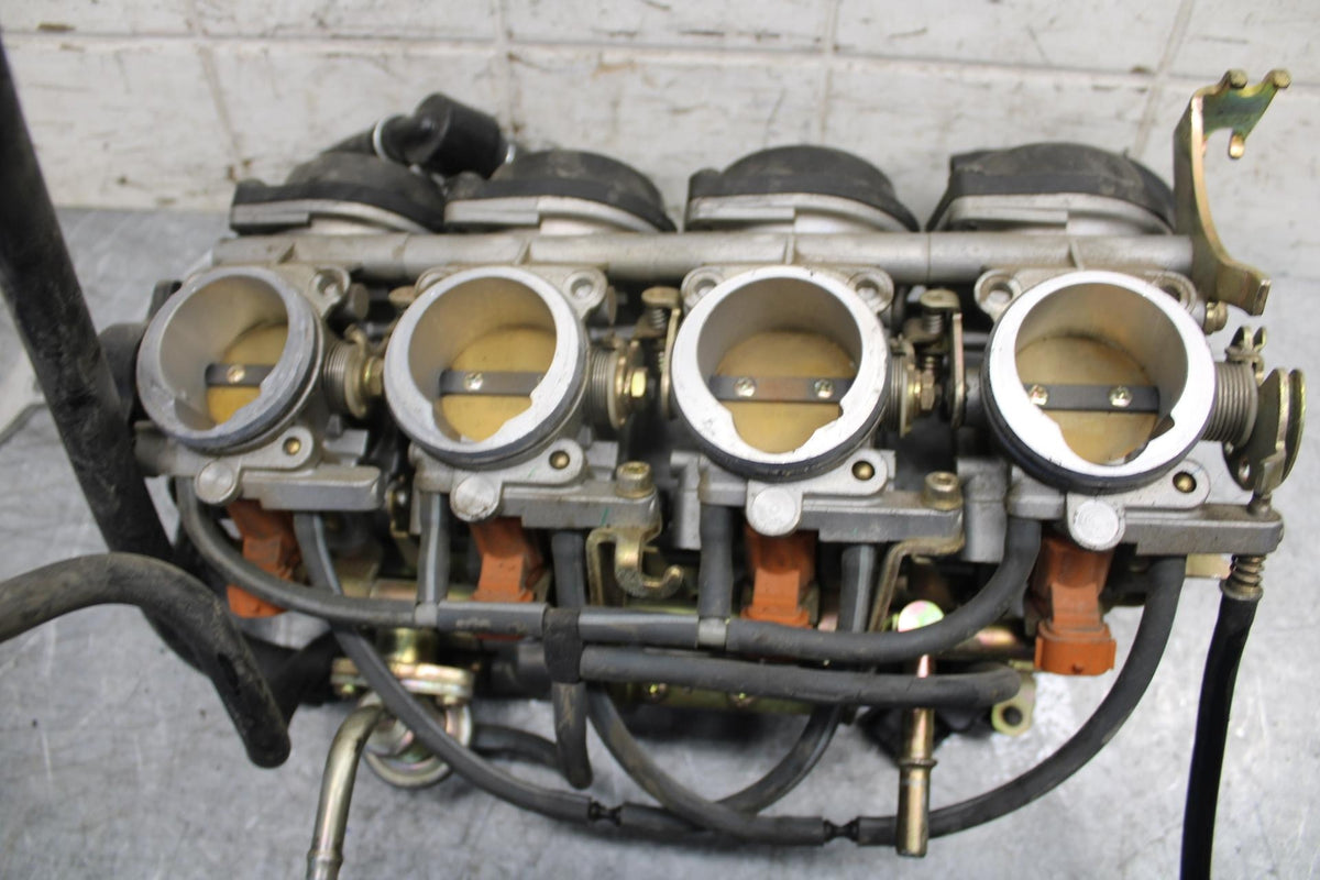 2003 Yamaha YZF R6 MAIN FUEL INJECTORS / THROTTLE BODIES 5SL-13750-00-00 BB539