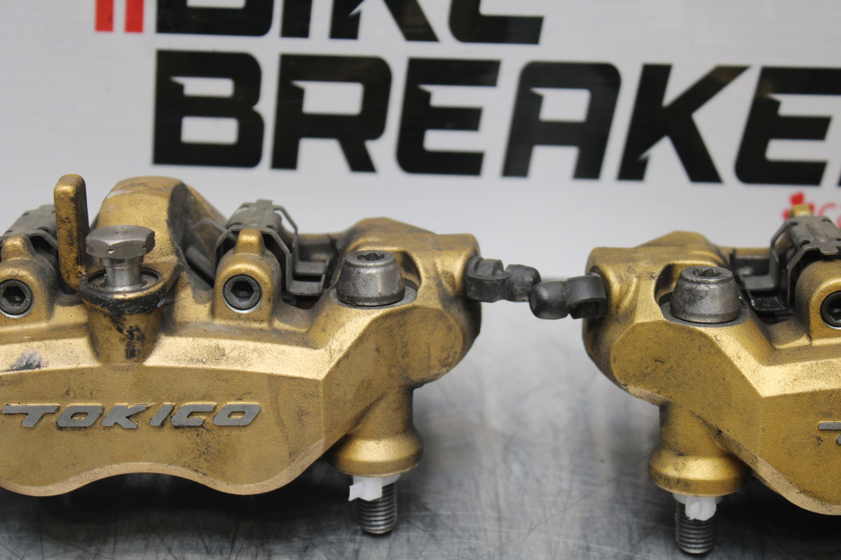 04-05 KAWASAKI NINJA ZX10R RIGHT LEFT FRONT BRAKE CALIPER SET  BB163