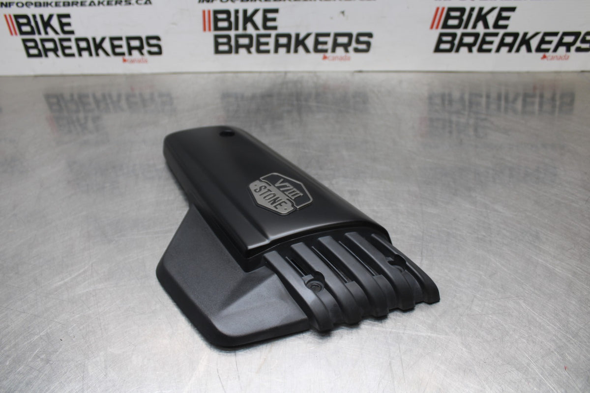 19 MOTO GUZZI V7 III RIGHT LEFT FRONT SIDE SEAT PANELS TRIM COWLS FAIRINGS BB831