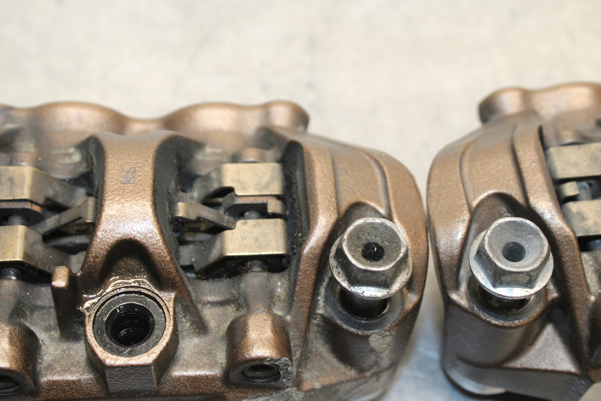 09 HONDA CBR600RR RIGHT LEFT FRONT BRAKE CALIPER SET PAIR CALIPERS BB760
