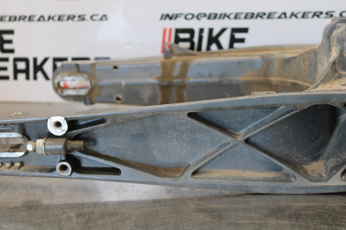 17-22 KTM 390 DUKE REAR SWINGARM BACK SUSPENSION SWING ARM BB180