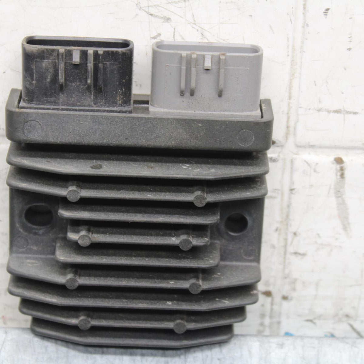 2012 Yamaha FZ8 RECTIFIER VOLTAGE REGULATOR BB550