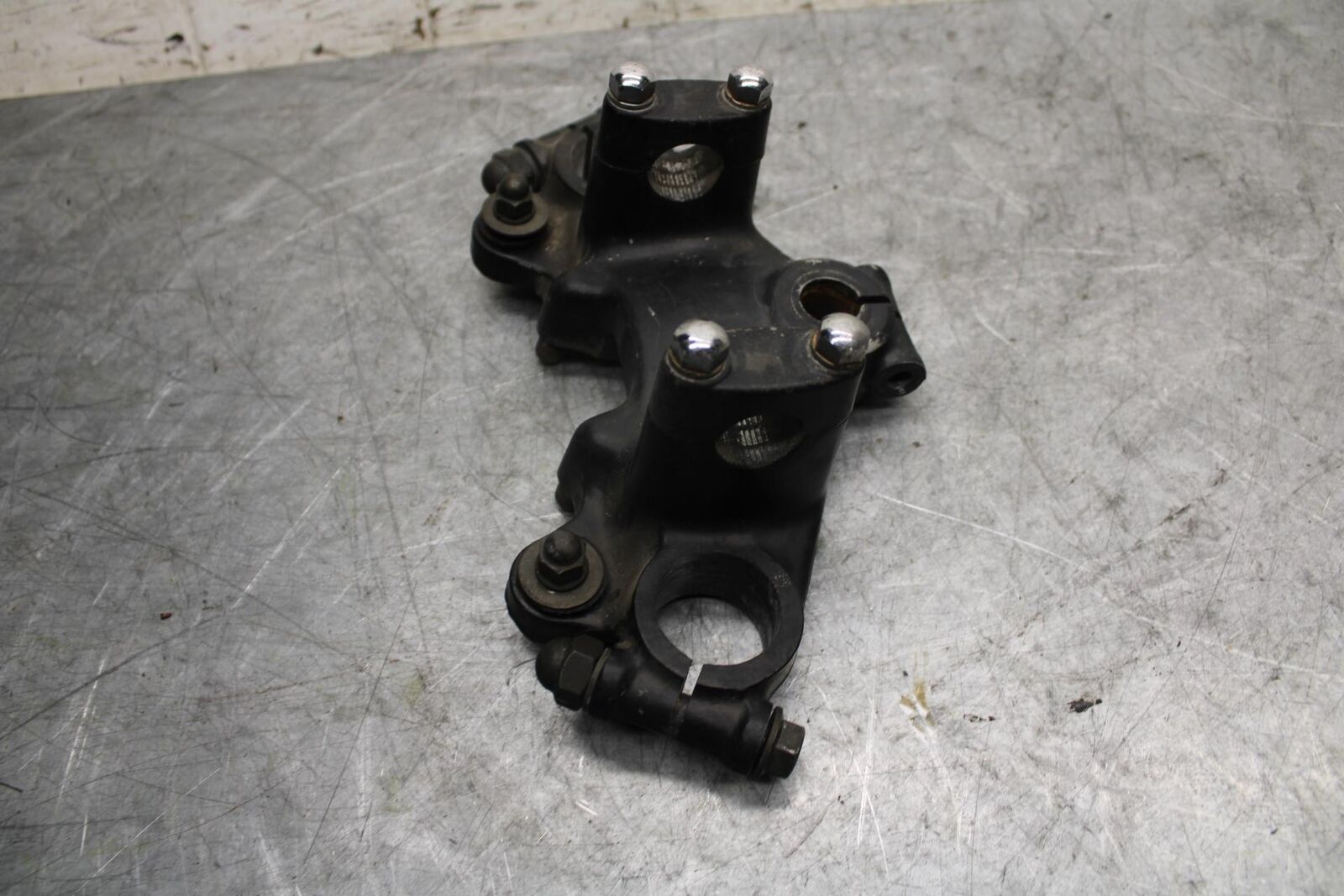 1982 Suzuki GS450L FORKS UPPER TRIPLE TREE CLAMP 51311-44110-291 BB52