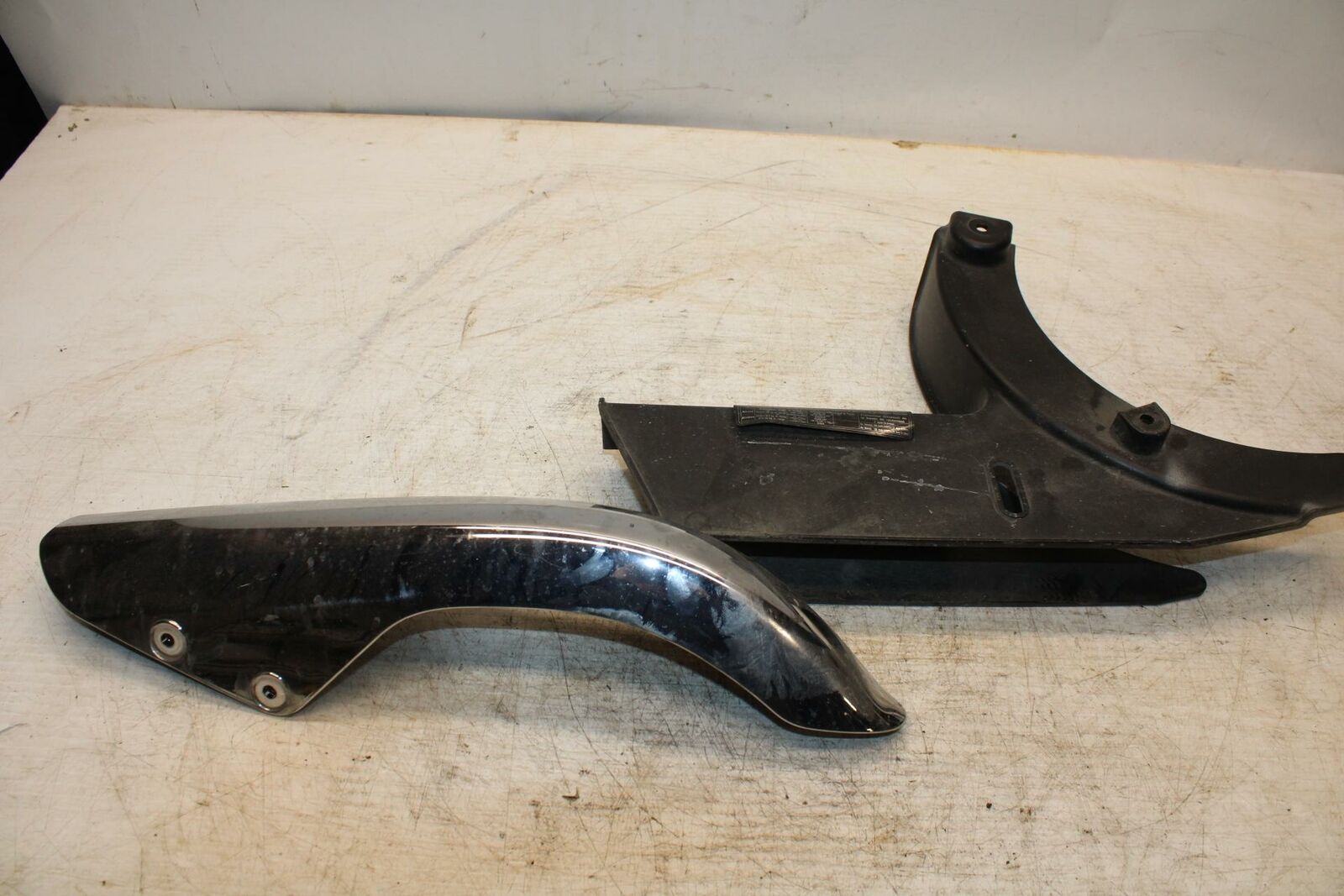 06-21 KAWASAKI VULCAN 900 SWINGARM CHAIN BUFFER SLIDER GUIDE BB363