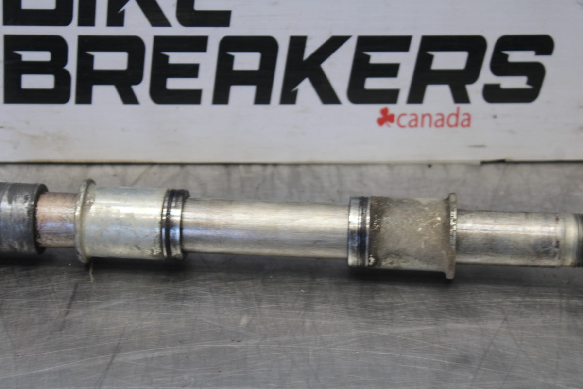 08 KAWASAKI VULCAN 1600 VN1600D NOMAD FRONT WHEEL RIM AXLE PIVOT BOLT BB904