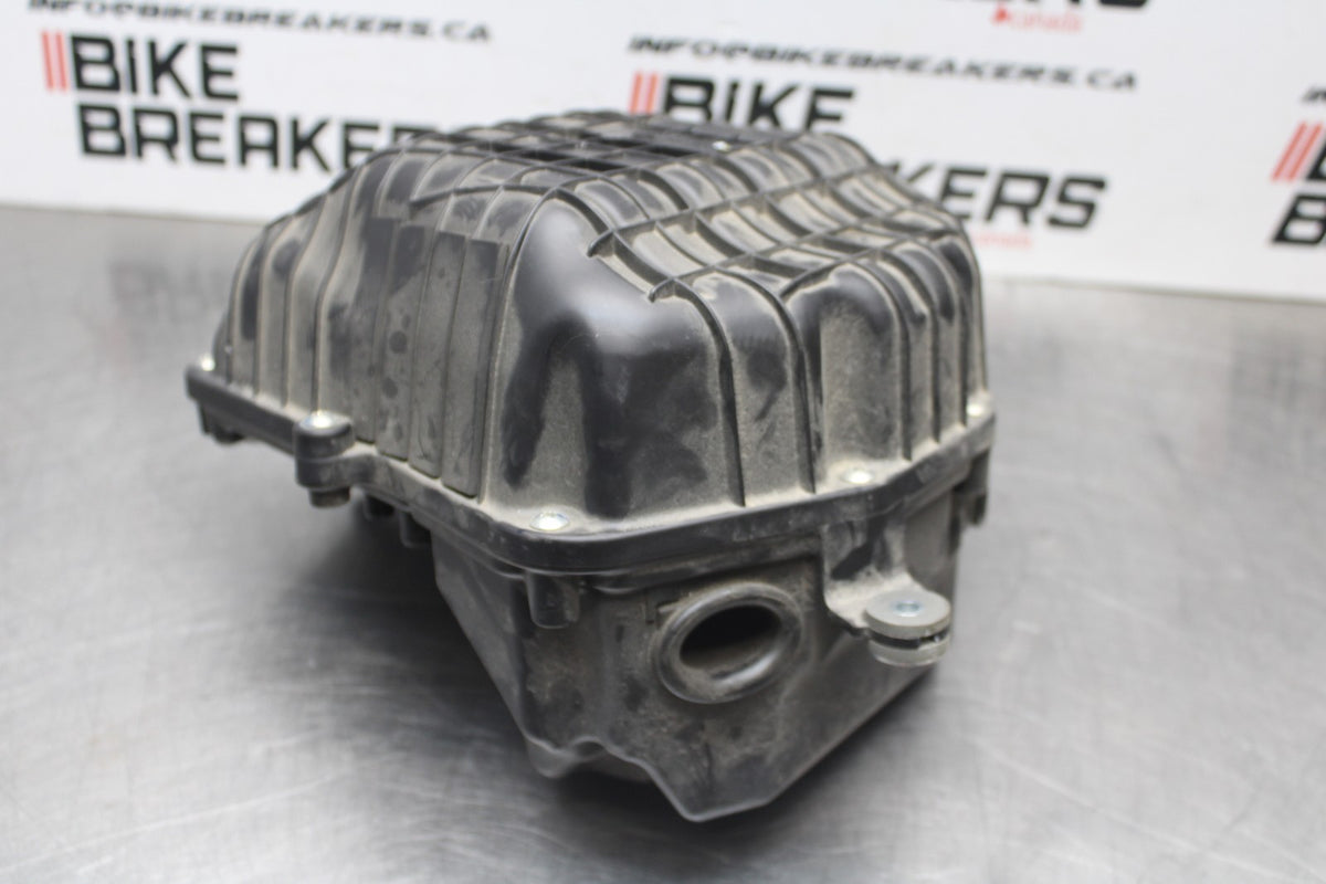 18-26 KAWASAKI Z400 AIRBOX AIR INTAKE FILTER BOX BB852