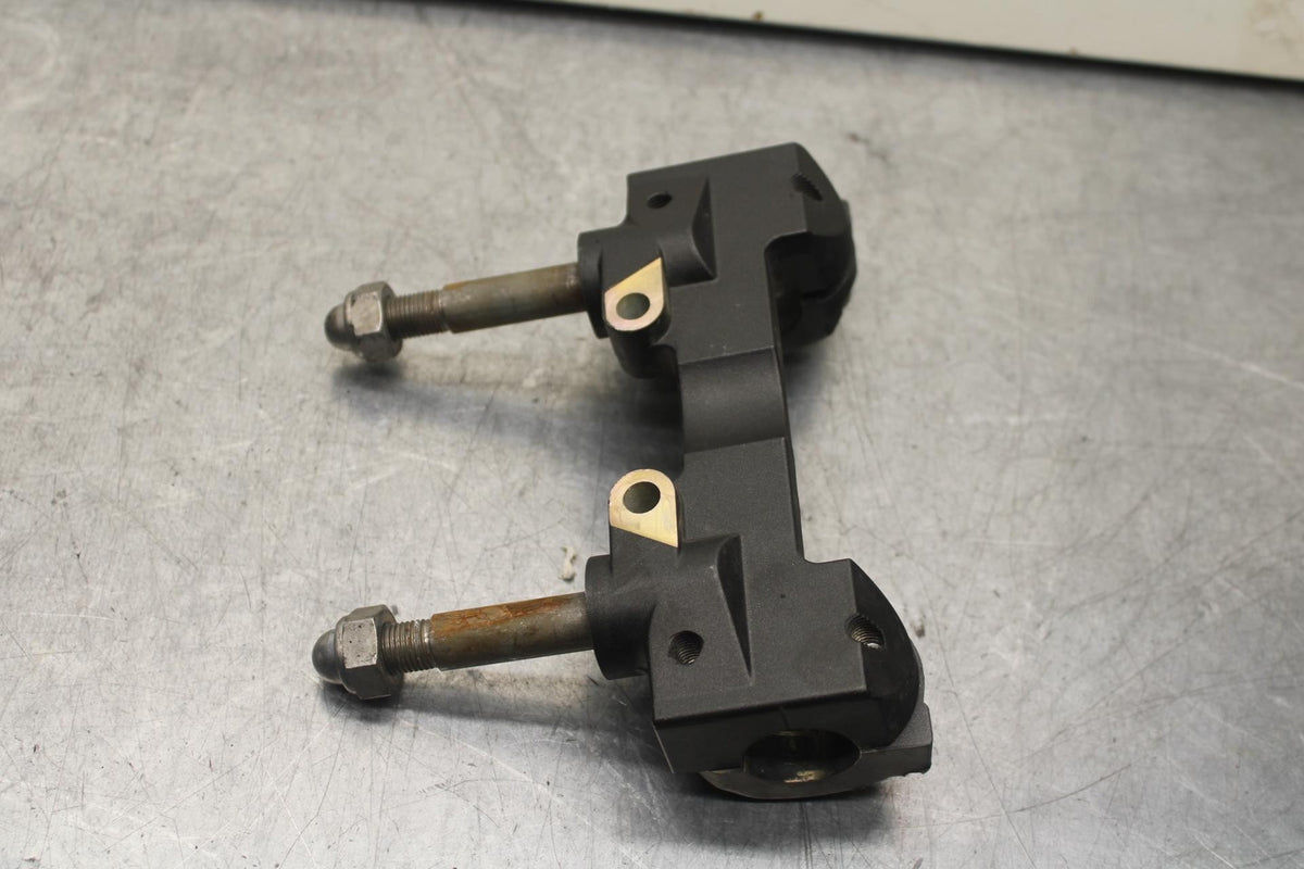 2007 Yamaha V Star 1300 XVS1300A HANDLEBAR RISERS BB78