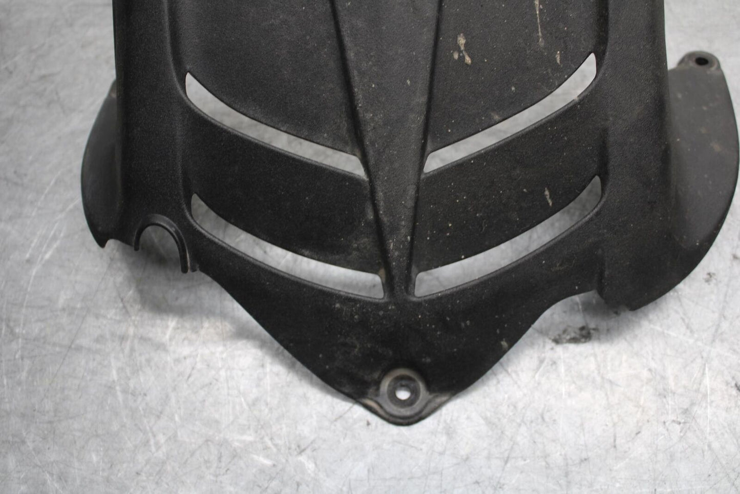 2009 Kawasaki Ninja ZX6R ZX600R REAR  WHEEL TIRE HUGGER FENDER  BB548