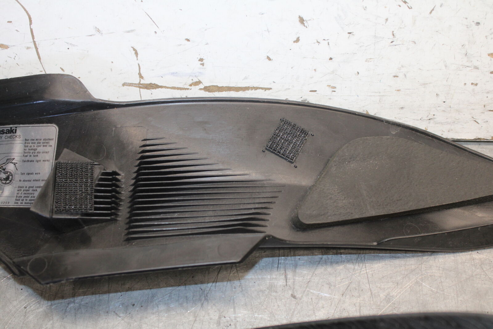 09-12 KAWASAKI NINJA ZX6R RIGHT LEFT GAS TANK PANELS COVERS TRIM SET COWLS BB698