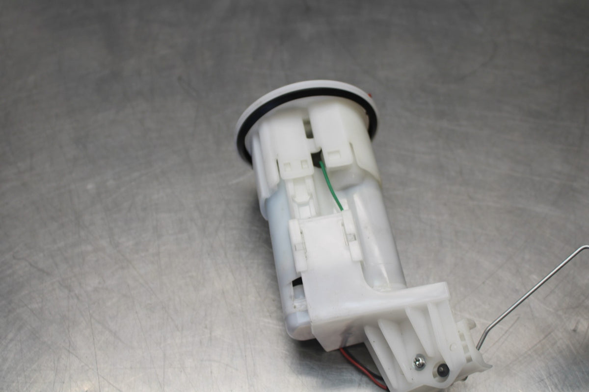 24-25 KAWASAKI NINJA 500 ABS FUEL PUMP GAS PETROL SENDER UNIT BB899