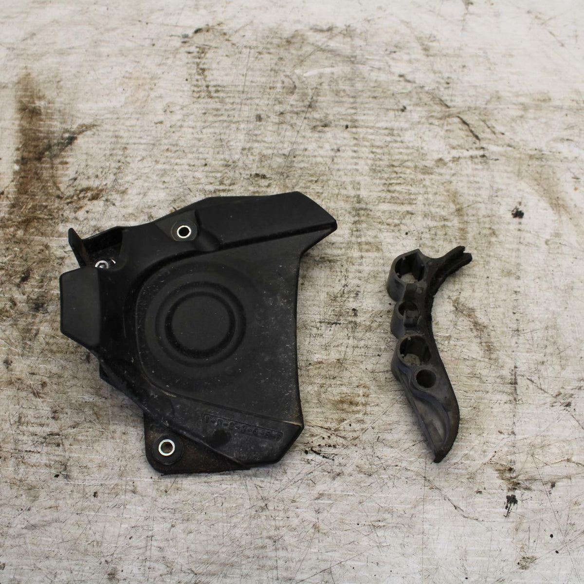 17-19 YAMAHA FZ09 ENGINE SPROCKET COVER BB310