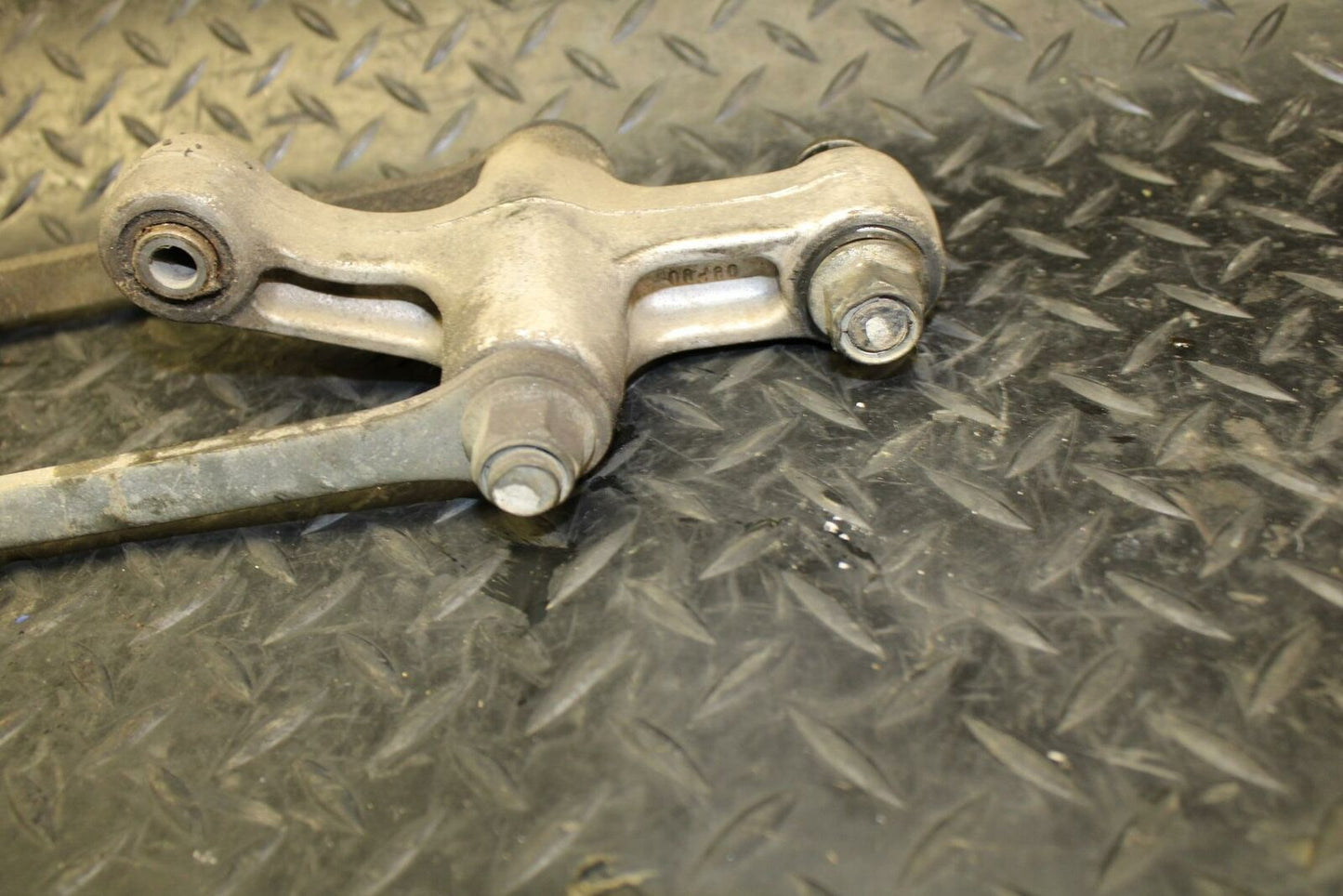 05-06 SUZUKI KATANA 750 GSX750F REAR DOGBONE SHOCK LINKAGE LINK bb166