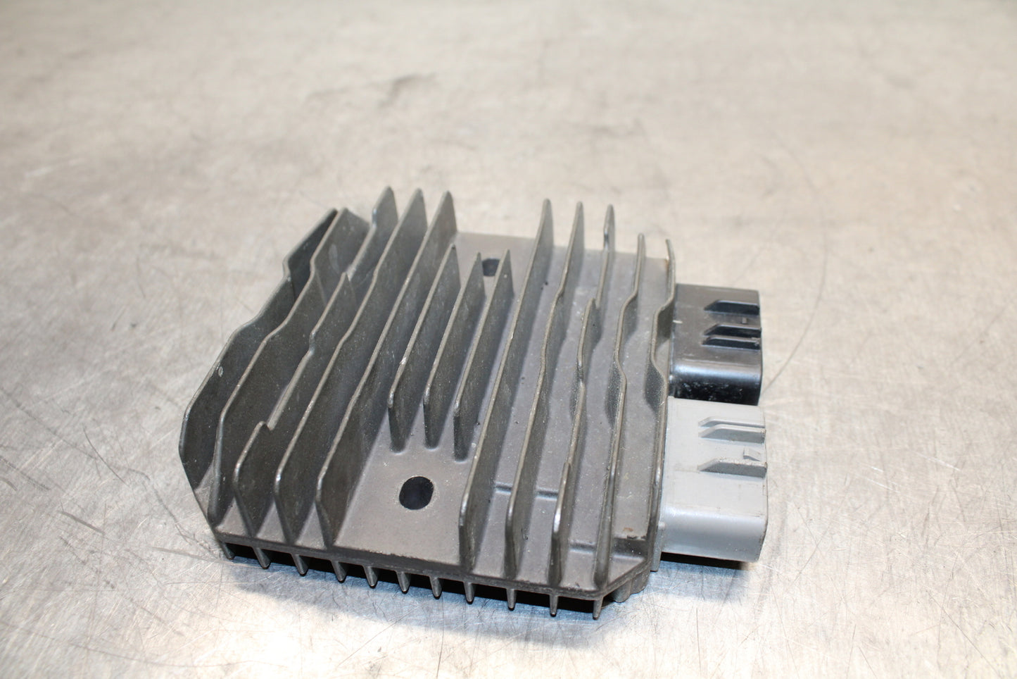 13-17 KAWASAKI NINJA ZX6R ZX636E RECTIFIER VOLTAGE REGULATOR BB735