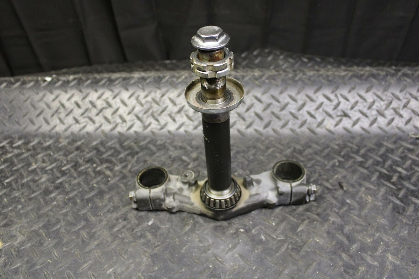 80-81 YAMAHA XS1100 SPECIAL FRONT FORKS CLAMP LOWER TRIPLE TREE STEM BB174